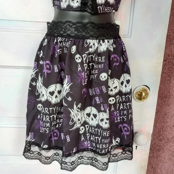Kawaii Goth nwt corset top skirt set! Black lace, purple party skull FINAL PRICE - Picture 11 of 12